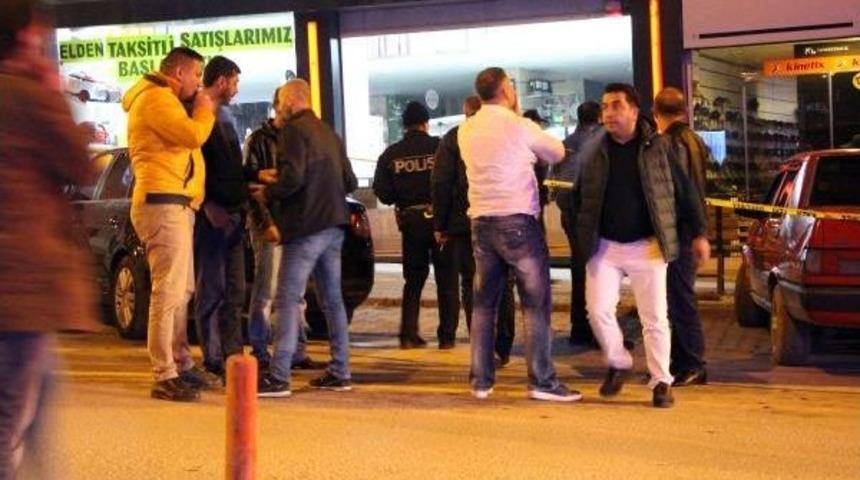 Alkoll&uuml; Kooperatif Başkanının T&uuml;feğinden &Ccedil;ıkan Sa&ccedil;malar Ak Parti Binasına Isabet Etti
