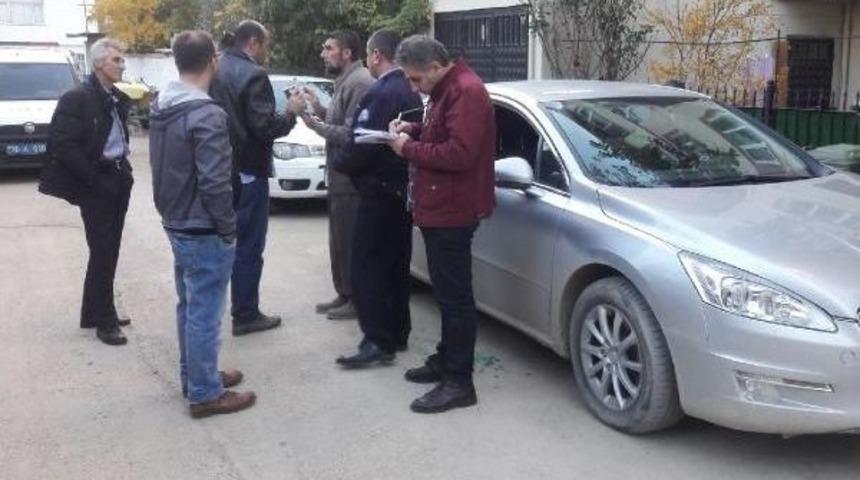 Otomobilde Bıraktığı I&ccedil;inde 50 Bin Lira Bulunan &Ccedil;antası &Ccedil;alındı