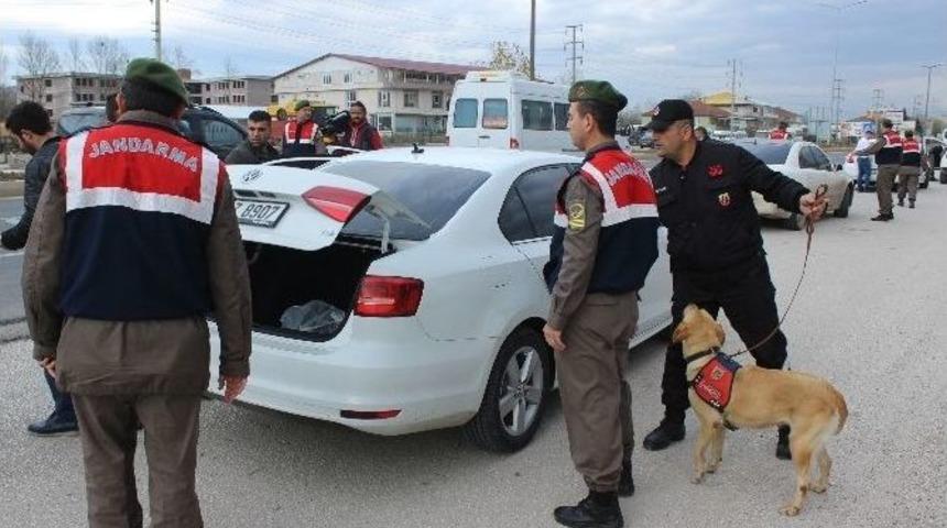 Jandarma’dan Karayolunda Asayiş Uygulaması