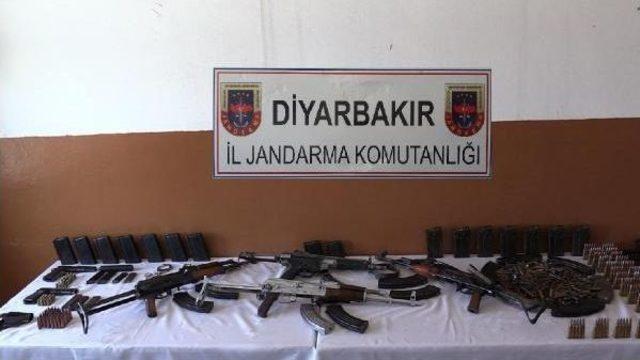 Diyarbakır'da Pkk'nın Gömülü Silah Ve Mühimmatı Bulundu