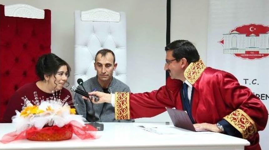 Hayatlarının İmzasını Başkan Ak İle Attılar