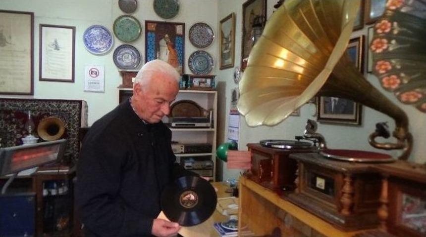 (&ouml;zel Haber) Bu Da Gramofon Ve Taş Plak M&uuml;zesi