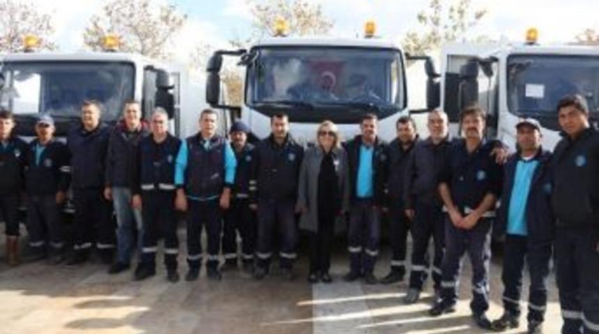 Urla Belediyesi Ara&ccedil; Filosunu Genişletti