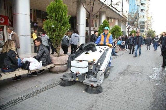 &Ccedil;evre Dostu Elektrikli Mini S&uuml;p&uuml;rgeler G&ouml;rev Başında 1