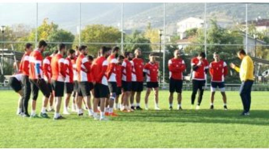 Kocaeli Birlikspor&rsquo;un, Kahramanmaraşspor Ma&ccedil;ı İ&ccedil;in 18 Kişilik Kadrosu Belli Oldu