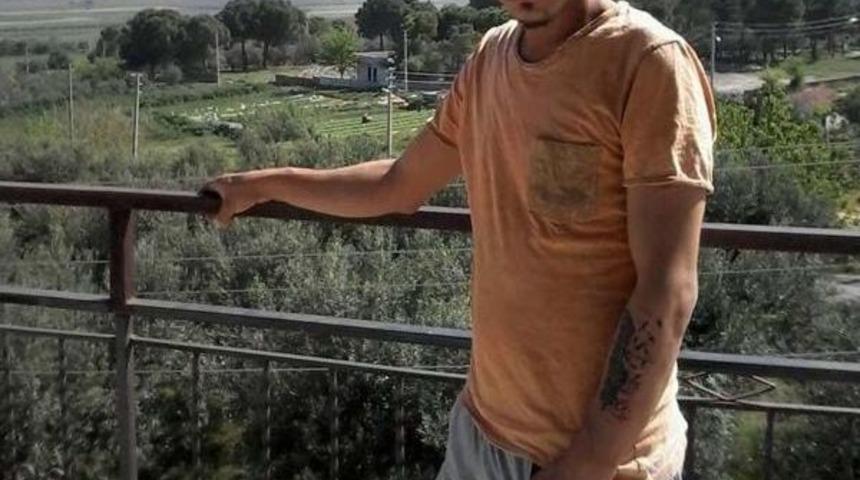 Kız Arkadaşını Sokakta D&ouml;ven O Gen&ccedil; Yakalandı
