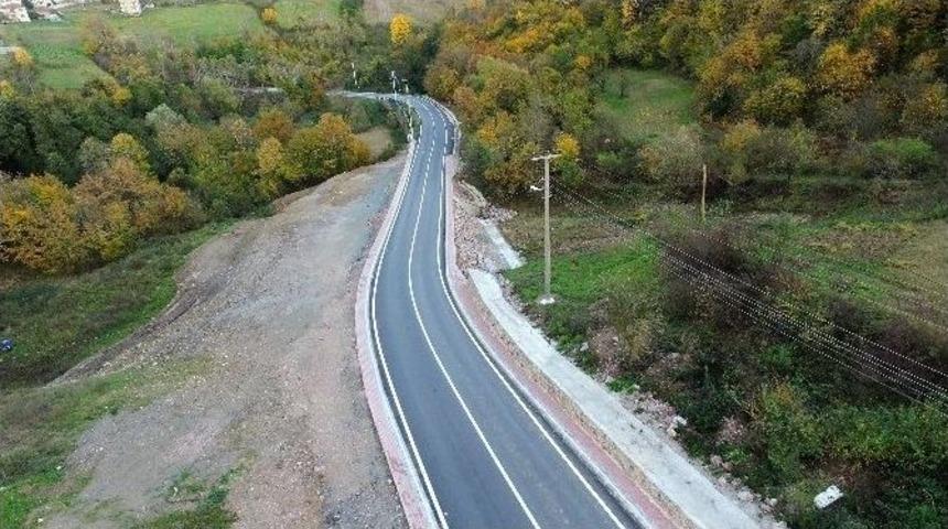 Başiskele Yollar &Ccedil;iziliyor Bord&uuml;rler Boyanıyor