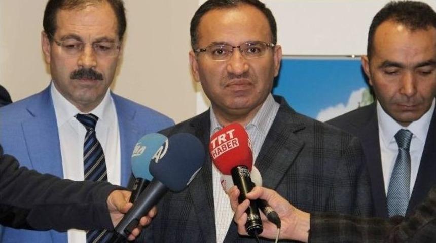 Bakan Bozdağ: &ldquo;chp, Atat&uuml;rk&rsquo;&uuml;n M&uuml; Yoksa Pkk&rsquo;nın, Fet&ouml;&rsquo;n&uuml;n İzinden Mi Gidiyor&rdquo;