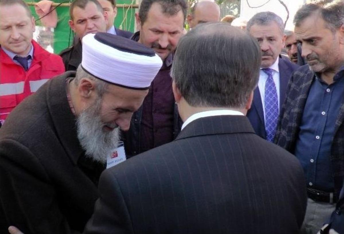 Şehit Kaymakam İ&ccedil;in Evinin &Ouml;n&uuml;nde Helallik Alındı