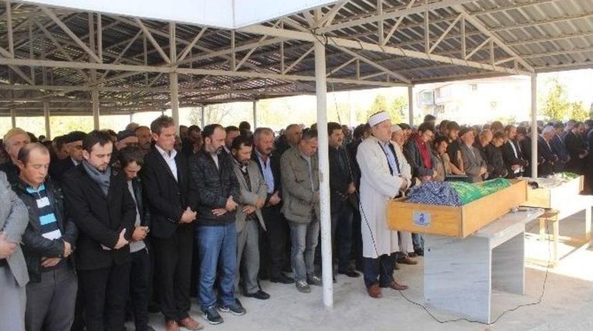 Bursa&rsquo;daki Kazada &Ouml;len 3 Kişiden 2&rsquo;si Toprağa Verildi