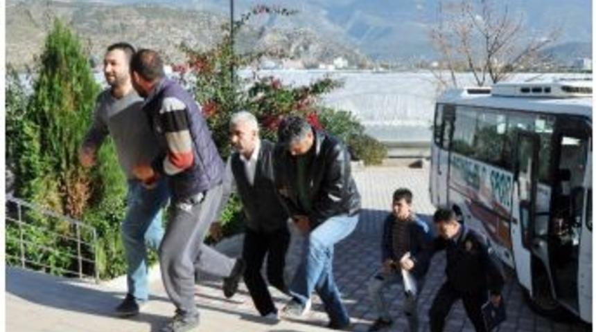 Belediye Başkanının Otomobilini Kundaklayanlar Serbest