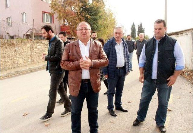 Yalova Belediye Başkanı Salman, Babasının Ahırını Elleriyle Yıktı 1