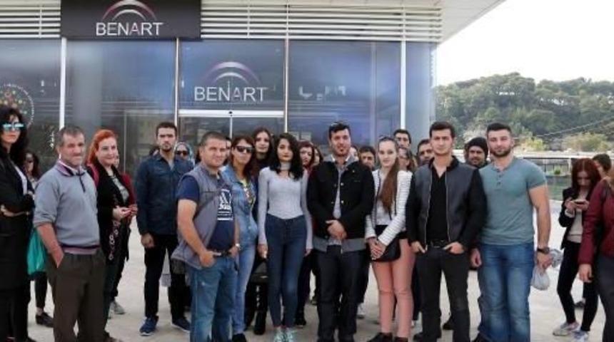 T&uuml;rkiye'nin Ilk Expo'sunda Ikramiye Tartışması