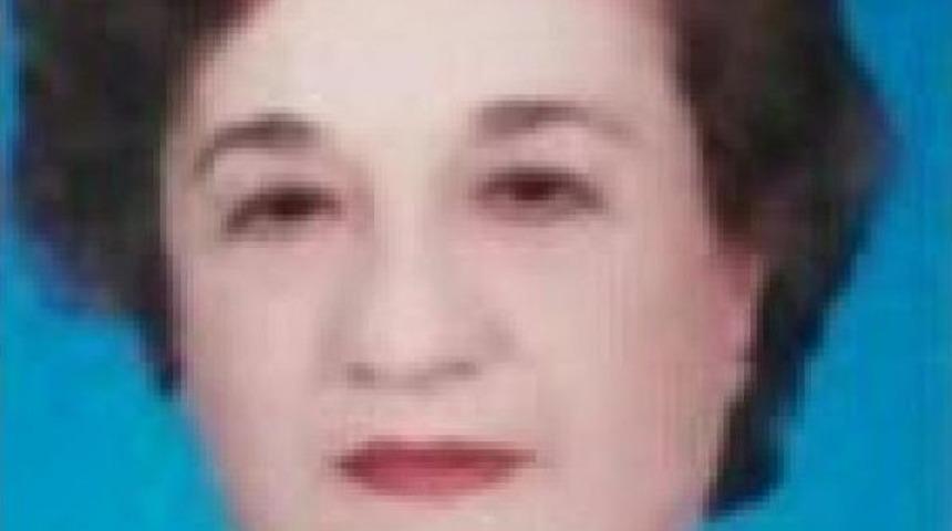 Bakıcının &Ouml;ld&uuml;rd&uuml;ğ&uuml; Eski Belediye Başkanının Eşi Son Yolculuğuna Uğurlandı