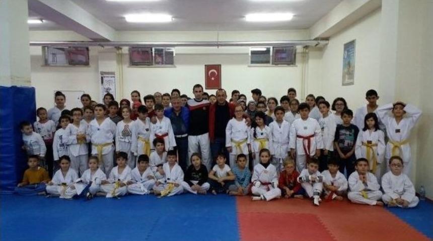 Taekwondo&rsquo; Da Kepez &Ccedil;aylıoğluspor Fırtınası Esti