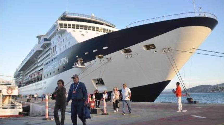 Malta Bayraklı Gemi Son Seferinde 2 Bin 200 Yolcu Getirdi