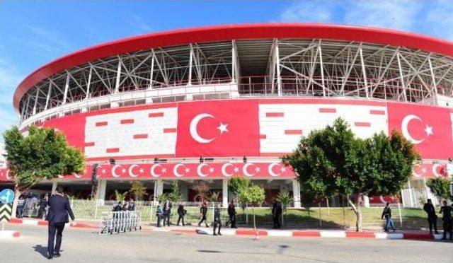 Antalya Stadyumu'nda Milli Maç Için Üst Düzey Güvenlik