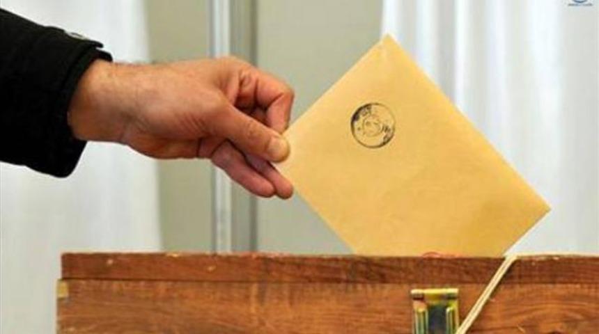 Se&ccedil;im anketinde hangi parti &ouml;nde?