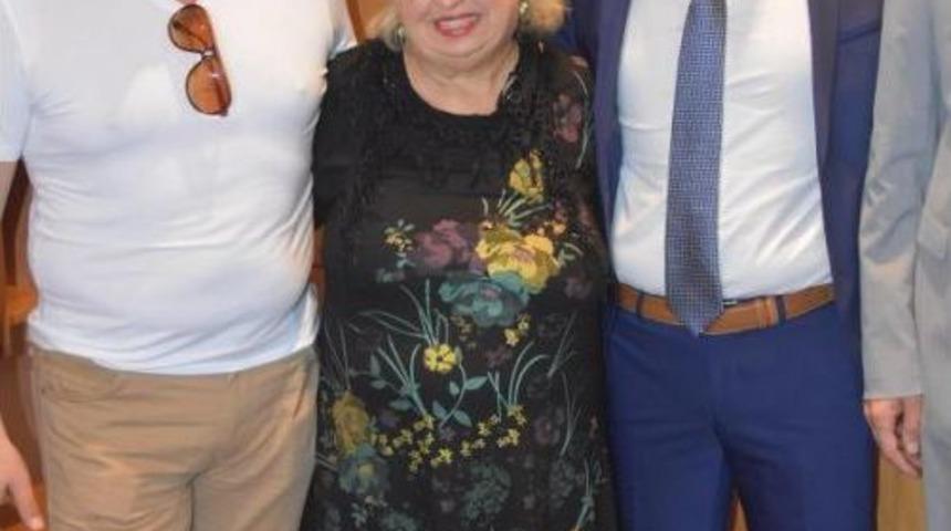 Obezite Hastalarının Giden Kilolarla Gelen Mutluluğu