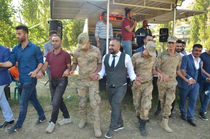 Aşiret düğününde dudak uçuklatan takı!  G4