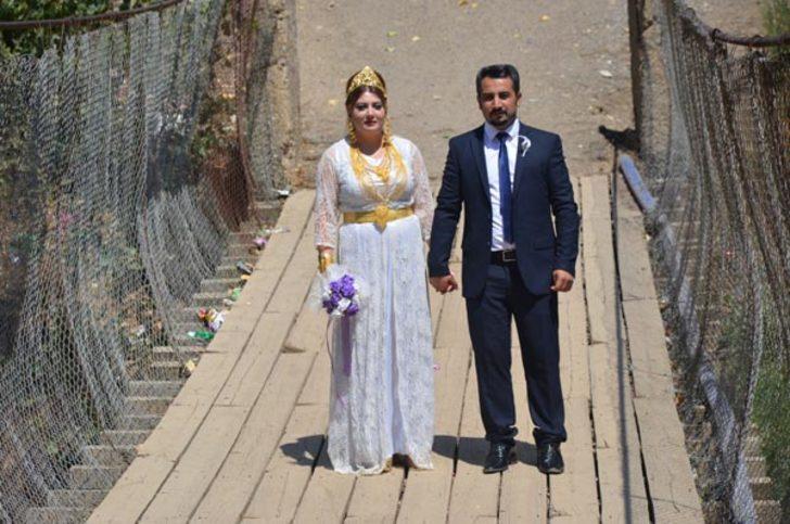 Aşiret düğününde dudak uçuklatan takı!  G5