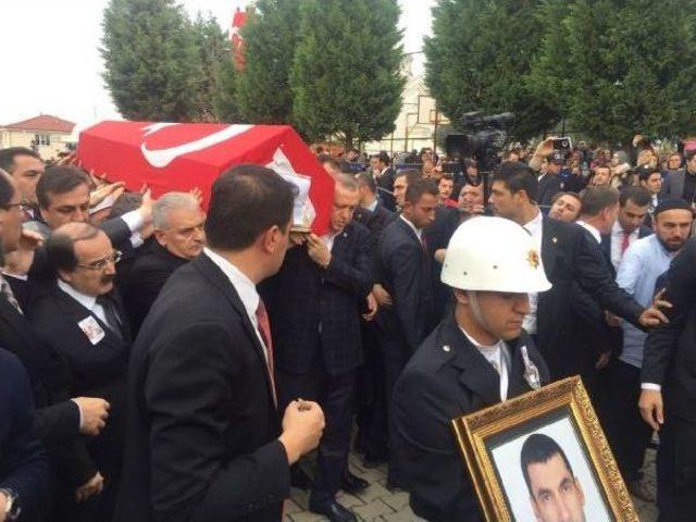 Bakan Soylu, Kaymakamın Cenazesinde Söz Verdi: Terörü Öyle Bitireceğiz Ki Kimse Bir Daha Ağzına Pkk Lafını Alamayacak (2) 1