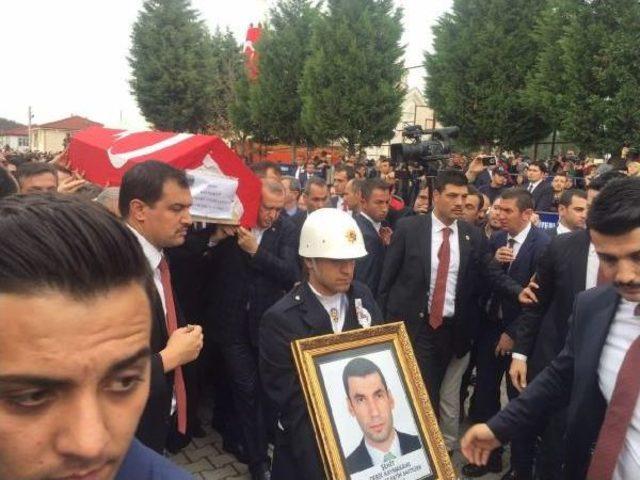 Bakan Soylu, Kaymakamın Cenazesinde Söz Verdi: Terörü Öyle Bitireceğiz Ki Kimse Bir Daha Ağzına Pkk Lafını Alamayacak (2) 2