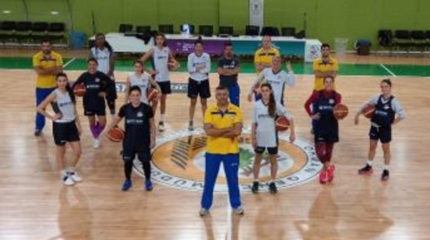 Bornova Beckerspor 7. Galibiyetini Aldı