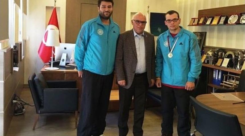 S&uuml;leymanpaşalı Y&uuml;z&uuml;c&uuml; A&ccedil;ık Denizde T&uuml;rkiye Şampiyonu Oldu