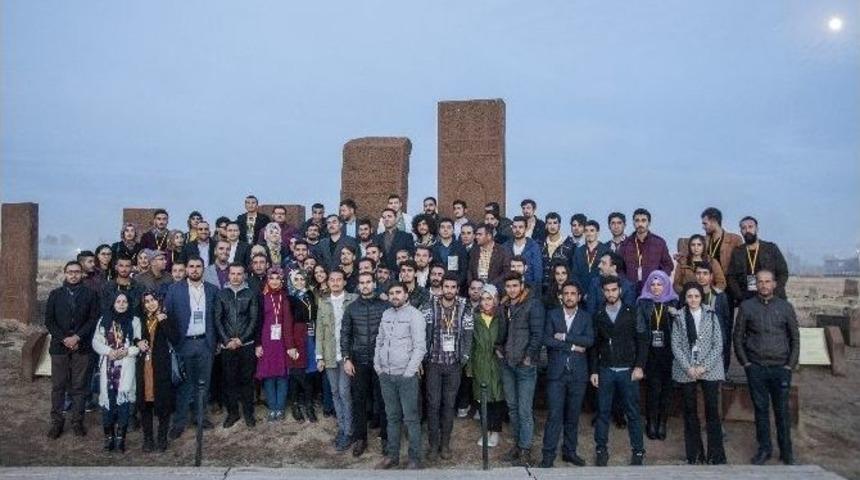 81 İlden Gelen 120 Gen&ccedil; Ahlat&rsquo;ı Gezdi