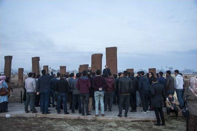 81 İlden Gelen 120 Gen&ccedil; Ahlat&rsquo;ı Gezdi 2