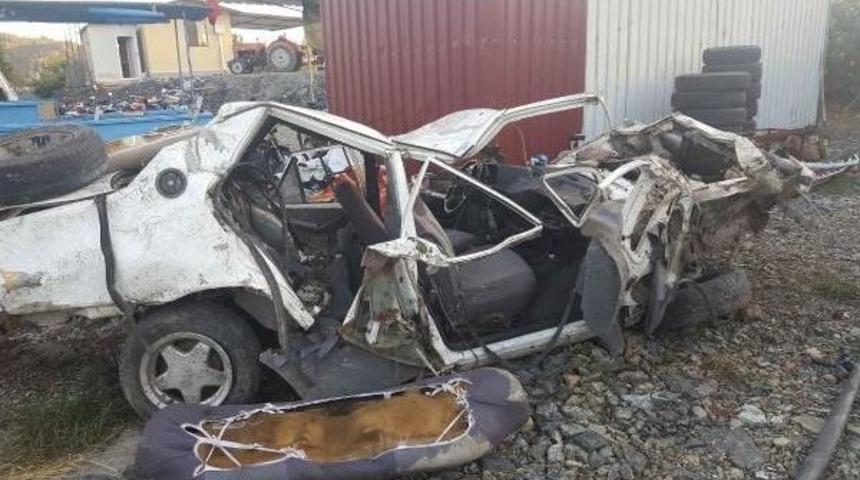 Polisten Ka&ccedil;arken Takla Atan Otomobilin S&uuml;r&uuml;c&uuml;s&uuml; &Ouml;ld&uuml;