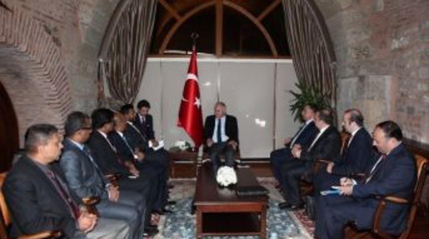 Başbakan Binali Yıldırım, Sri Lanka Ticaret Bakanı Rishad Bathuideen&rsquo;i Kabul Etti