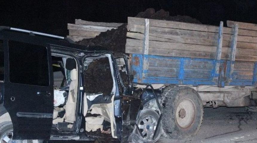 D&uuml;zce&rsquo;de Feci Kaza: 1 Kişi &Ouml;ld&uuml;, 2 Kişi Yaralandı