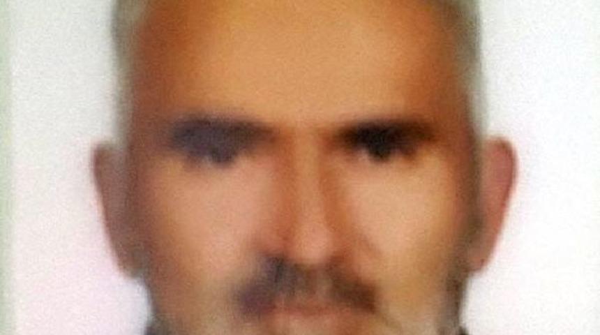 Hafif Ticari Ara&ccedil; Trakt&ouml;re &Ccedil;arptı: 1 &Ouml;l&uuml;, 2 Yaralı