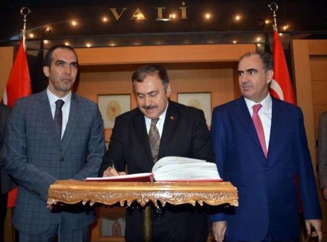 Bakan Eroğlu: Devletin Parası Bol, &Ccedil;&uuml;nk&uuml; Hortumlar Kesildi (2) 1