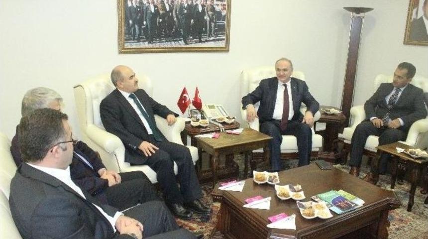 Bakan &Ouml;zl&uuml;; "deprem Bize Bir &Ccedil;ok Şeyi &Ouml;ğretti"