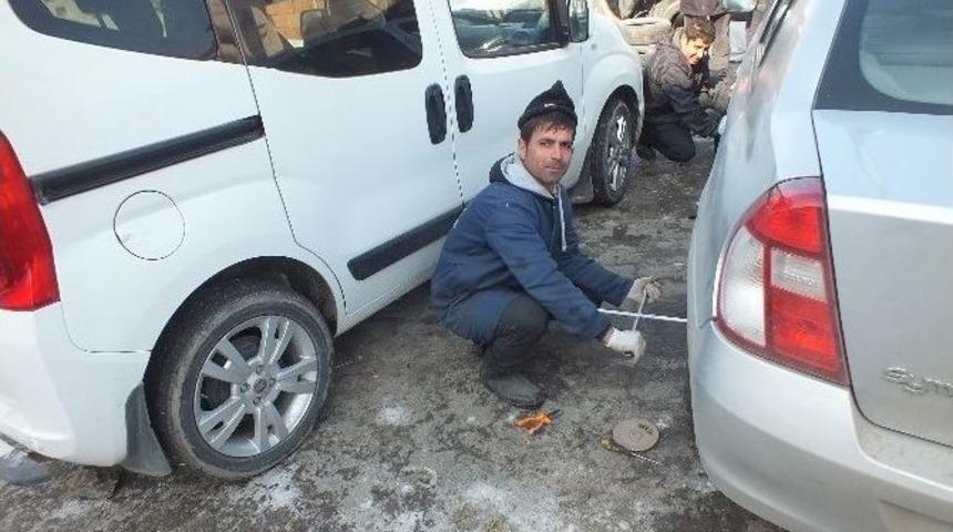 Kışın Gelişi Oto Lastik&ccedil;ilerin Y&uuml;z&uuml;n&uuml; G&uuml;ld&uuml;rd&uuml;