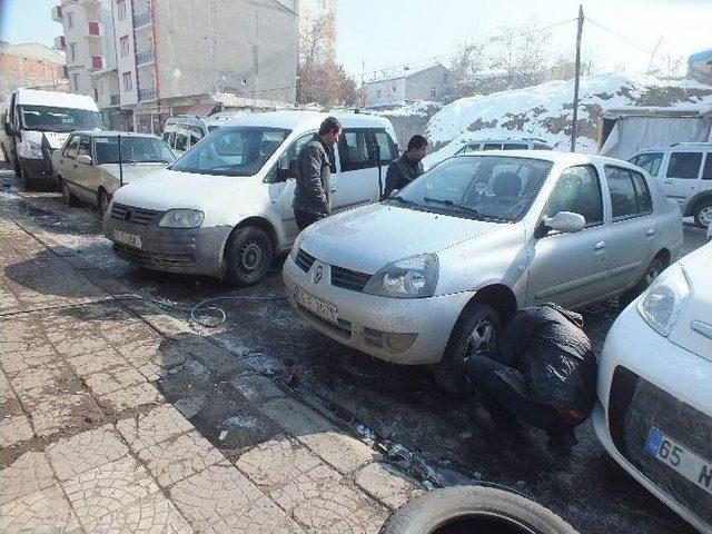 Kışın Gelişi Oto Lastikçilerin Yüzünü Güldürdü