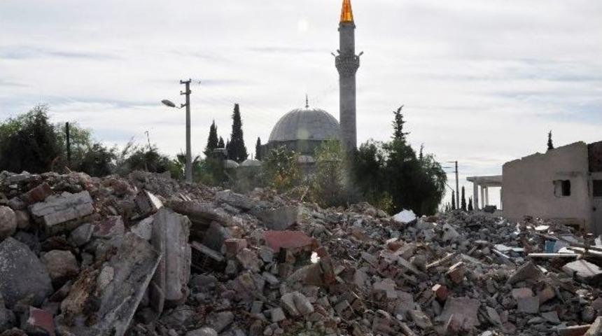 Kentsel D&ouml;n&uuml;ş&uuml;m Alanındaki Caminin Jenerat&ouml;r&uuml; &Ccedil;alındı