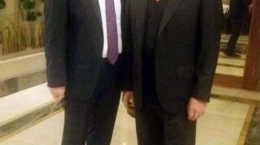 &Uuml;nl&uuml; Komedyen Cem Yılmaz Abant&rsquo;a Hayran Kaldı