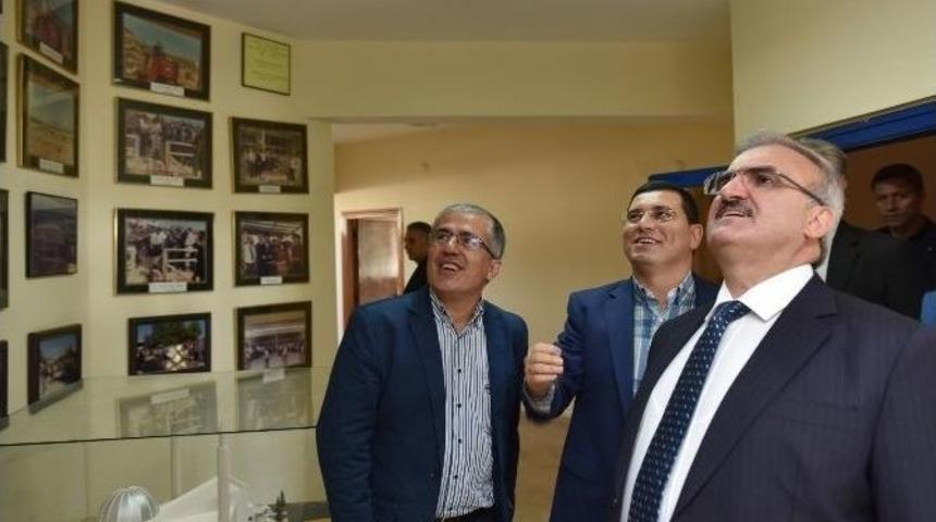 Vali Karaloğlu Ve T&uuml;t&uuml;nc&uuml; Esnaf Ziyaretinde