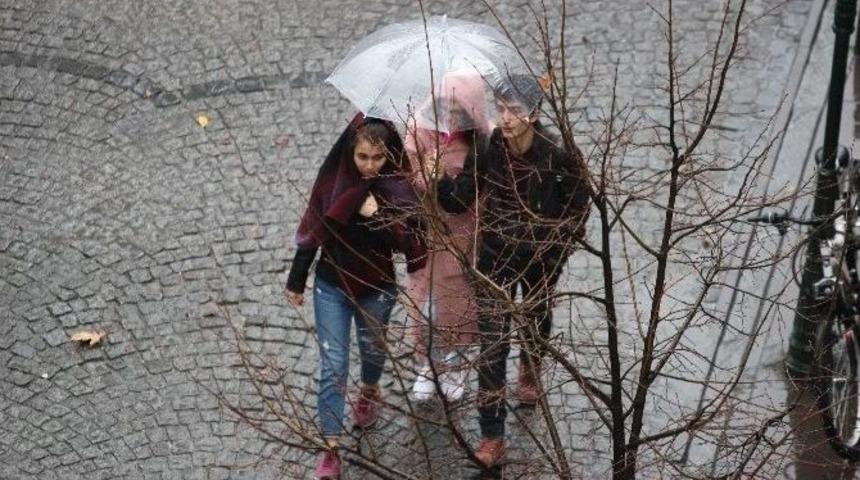 Eskişehir&rsquo;de Sonbahar Yağmuru