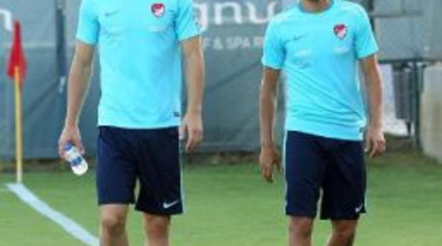Altınordu, Gururla Izliyor