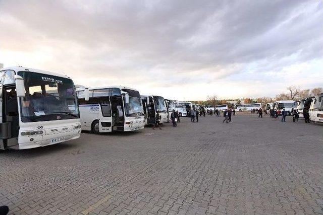 Bursa’da Servisler Trafiği Kilitliyor