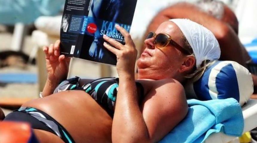 Bodrum'da G&uuml;neşi G&ouml;ren Denize Koştu