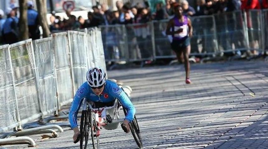 Bağcılarlı Atletler 38. İstanbul Maratonu&rsquo;na Katıldı