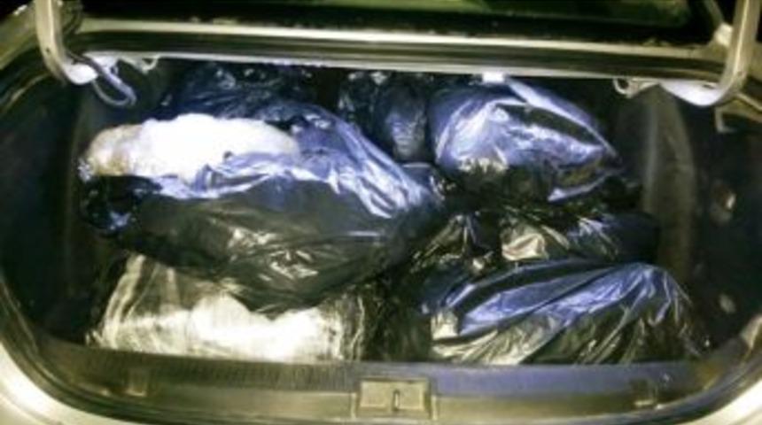 Otomobilin Bagajında 40 Kilo Esrar Ele Ge&ccedil;irildi