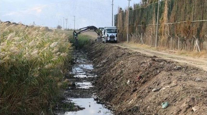 Maski Ekipleri D&ouml;rt Bir Koldan &Ccedil;alışıyor