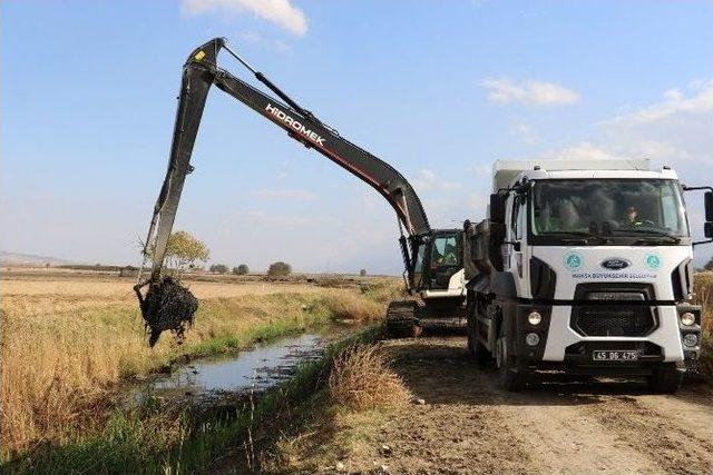 Maski Ekipleri Dört Bir Koldan Çalışıyor